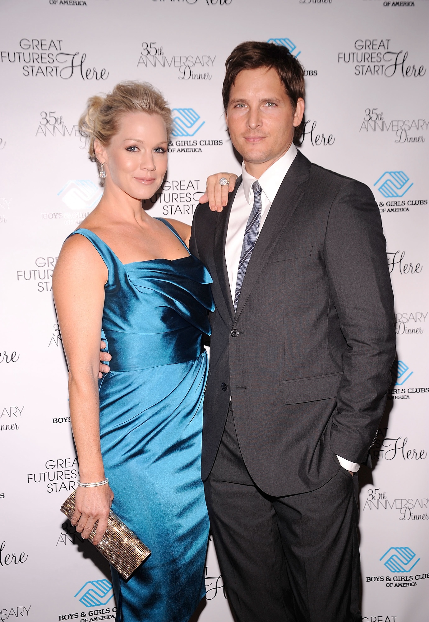 Jennie Garth Recalls Peter Facinelli's Raya Profile Seeking Younger - Jennie Garth’s Husband: Dave Abrams, Her Second Chance at Love