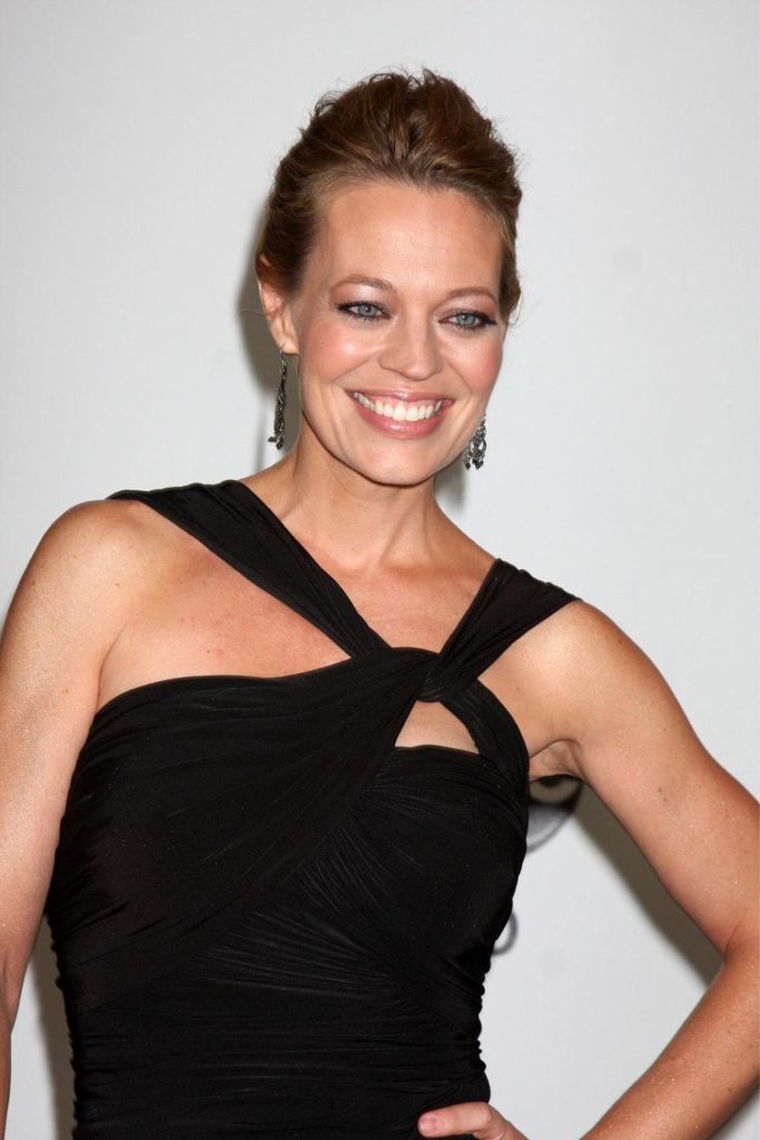 Jeri Ryan’s Height, Weight, Dating History, Body Measurements, Net - How Tall Is Jeri Ryan? Sci-Fi Queen's Height Revealed