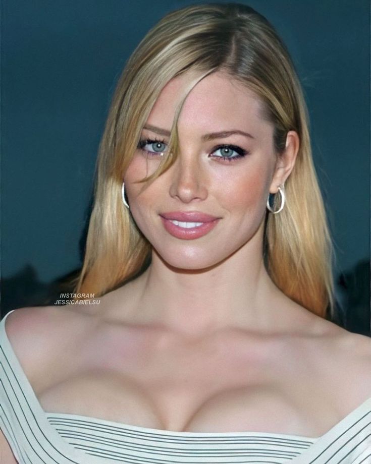 How Tall Is Jessica Biel: Hollywood Beauty’s Graceful Height