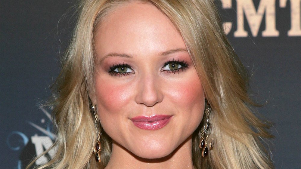 Jewel Kilcher - Jewel's Body Measurements, Height, And More: A Complete Breakdown