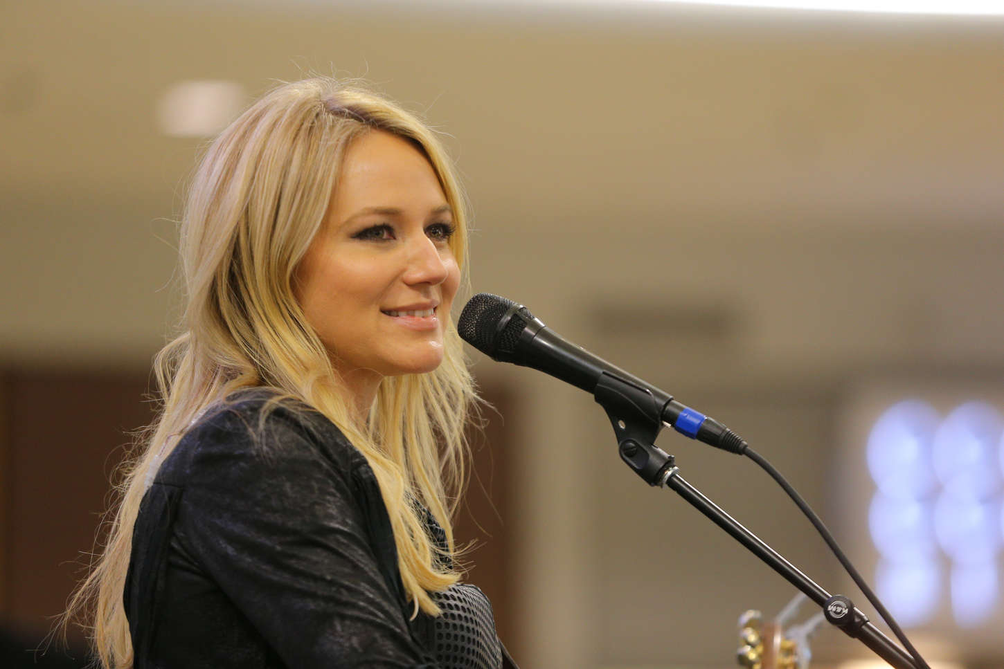 Jewel Kilcher Performs at Jimmy Kimmel Live in Hollywood – Celebrity - Jewel's Body Measurements, Height, And More: A Complete Breakdown