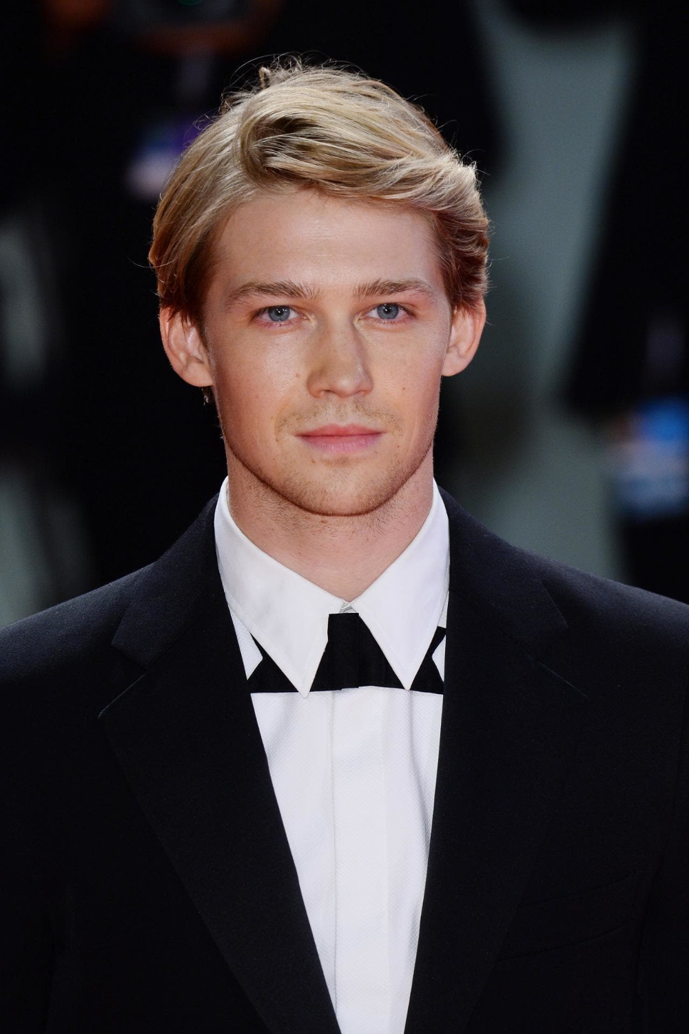 Joe Alwyn Height: How Tall Is Taylor's Ex?