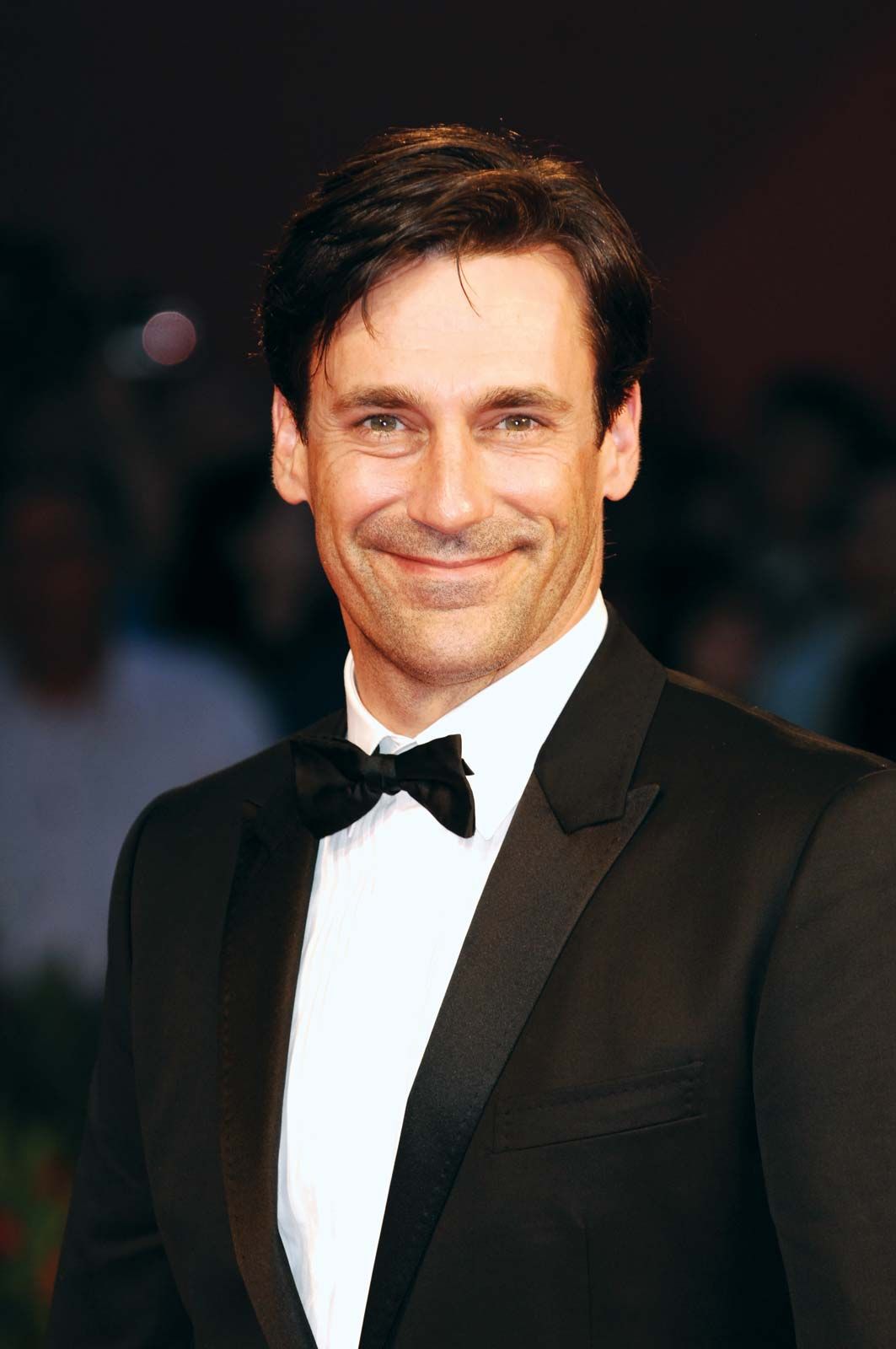 Jon Hamm | Biography, Films, TV Shows, & Facts | Britannica - Jon Hamm Height: Is The Mad Men Star Really That Tall?