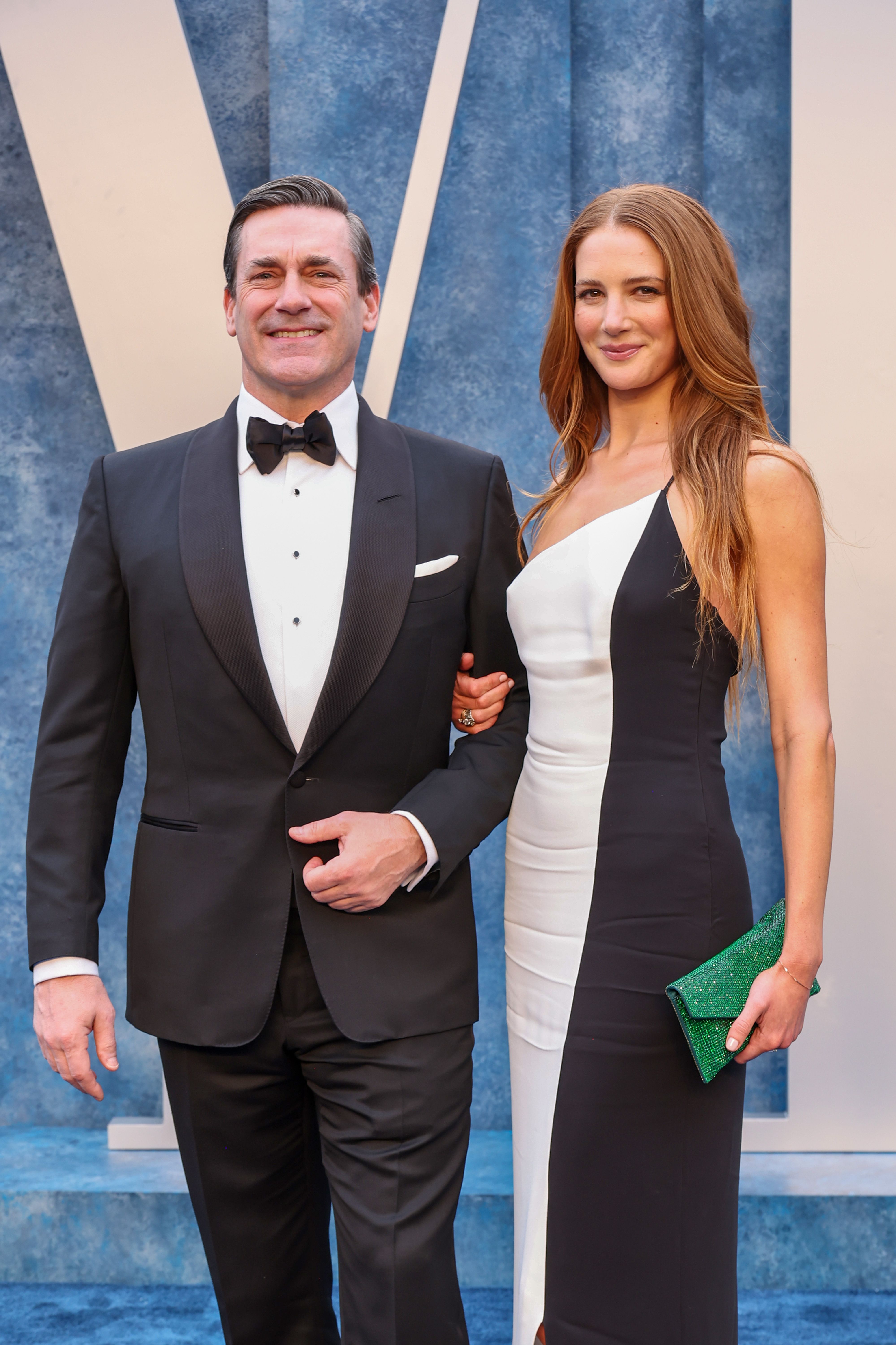 Jon Hamm Wife 2022 - Jon Hamm’s Wife: No Current Spouse—The Mad Men Star’s Single Life