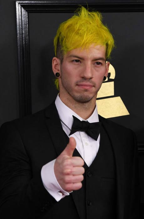 Josh Dun Height Weight Body Statistics - Healthy Celeb - How Tall Is Josh Dun? Twenty One Pilots Drummer's Height Revealed