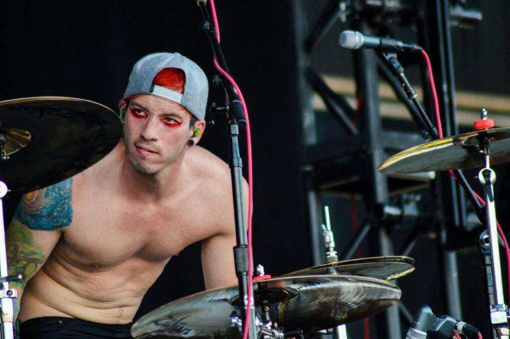 Josh Dun's Height Breakdown: How Tall Is The Twenty One Pilots Drummer?