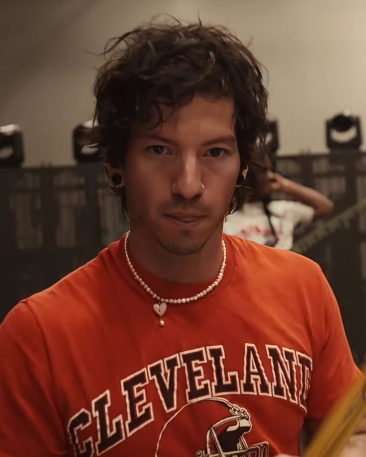 josh dun | Twenty one pilots, One pilots, Twenty one - How Tall Is Josh Dun? Twenty One Pilots Drummer's Height Revealed