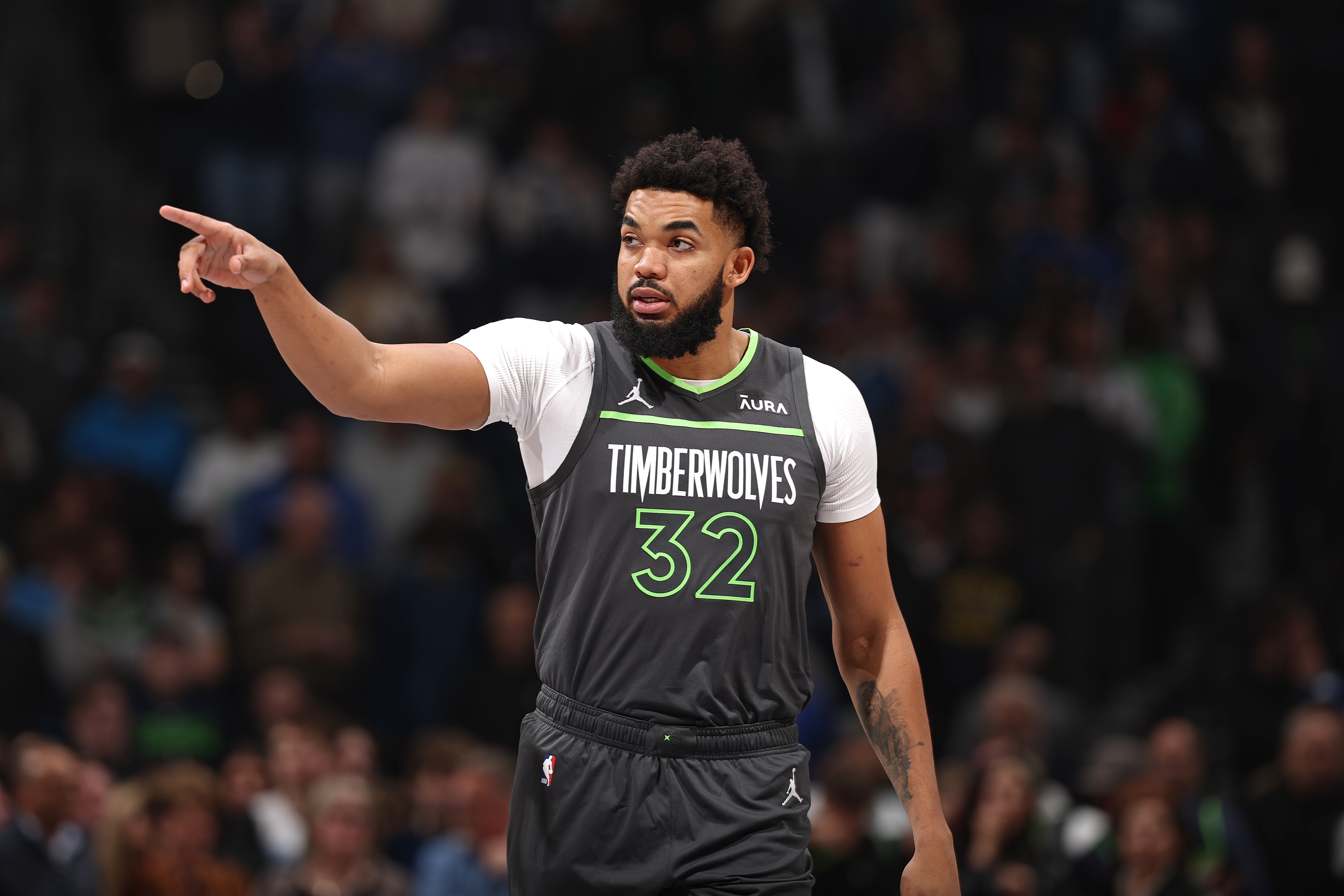 Karl-anthony Towns - How Old Is Karl-Anthony Towns? Timberwolves Star's Age & Stats