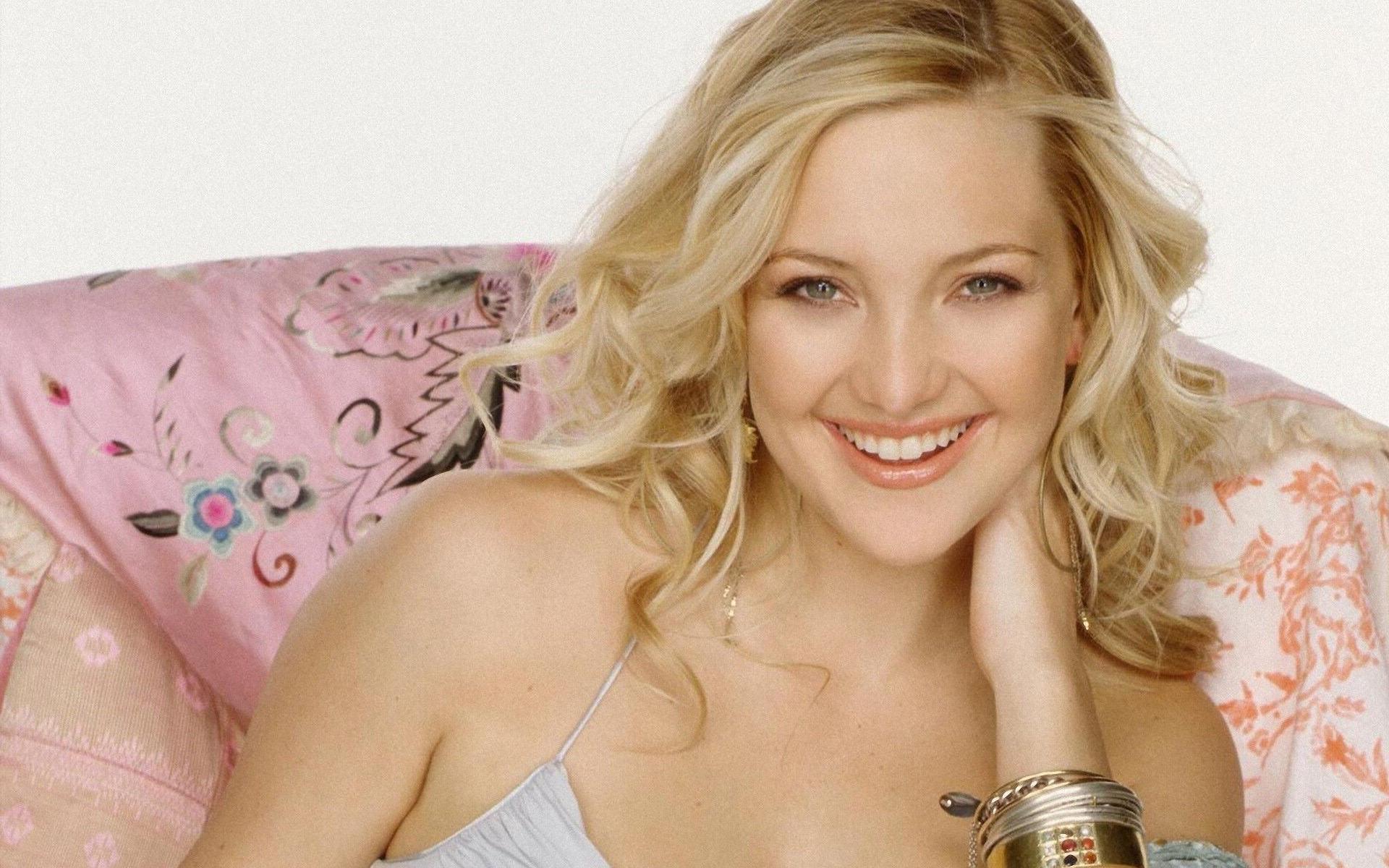 Kate Hudson Sexy Wallpaper Wallpapers - HD Wallpapers 91099 - Kate Hudson Glows In Every Shot: Sexy Pics From Film To Fashion