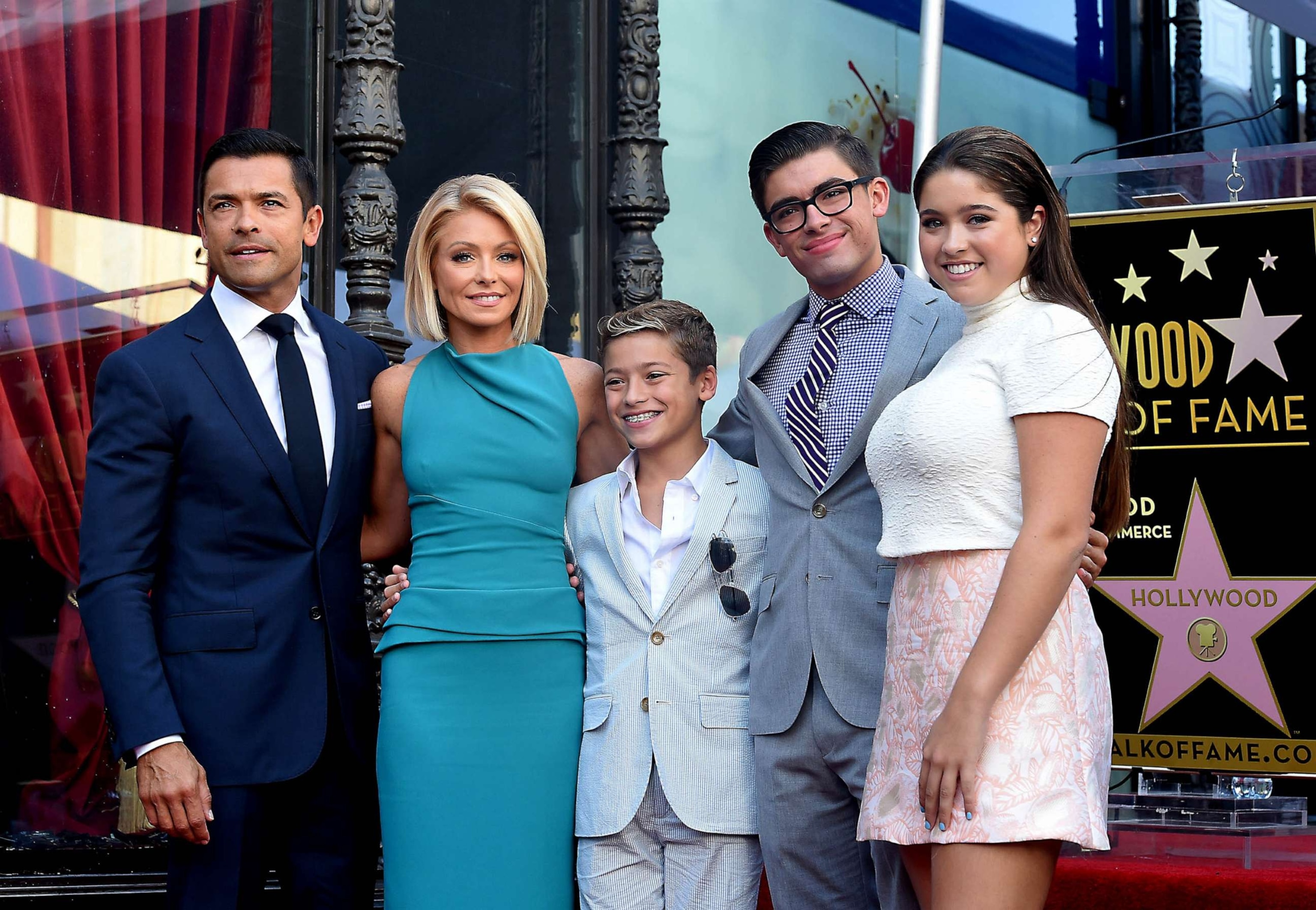 Kelly Ripa, daughter Lola Consuelos on how they handled paparazzi - ABC - Is Kelly Ripa's Daughter Pregnant? Lola Consuelos Rumors Explained