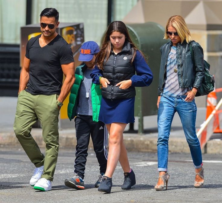 Kelly Ripa Lola Consuelos Pictures, Photos & Images | Kelly ripa - Is Lola Consuelos Pregnant? Here’s What We Know