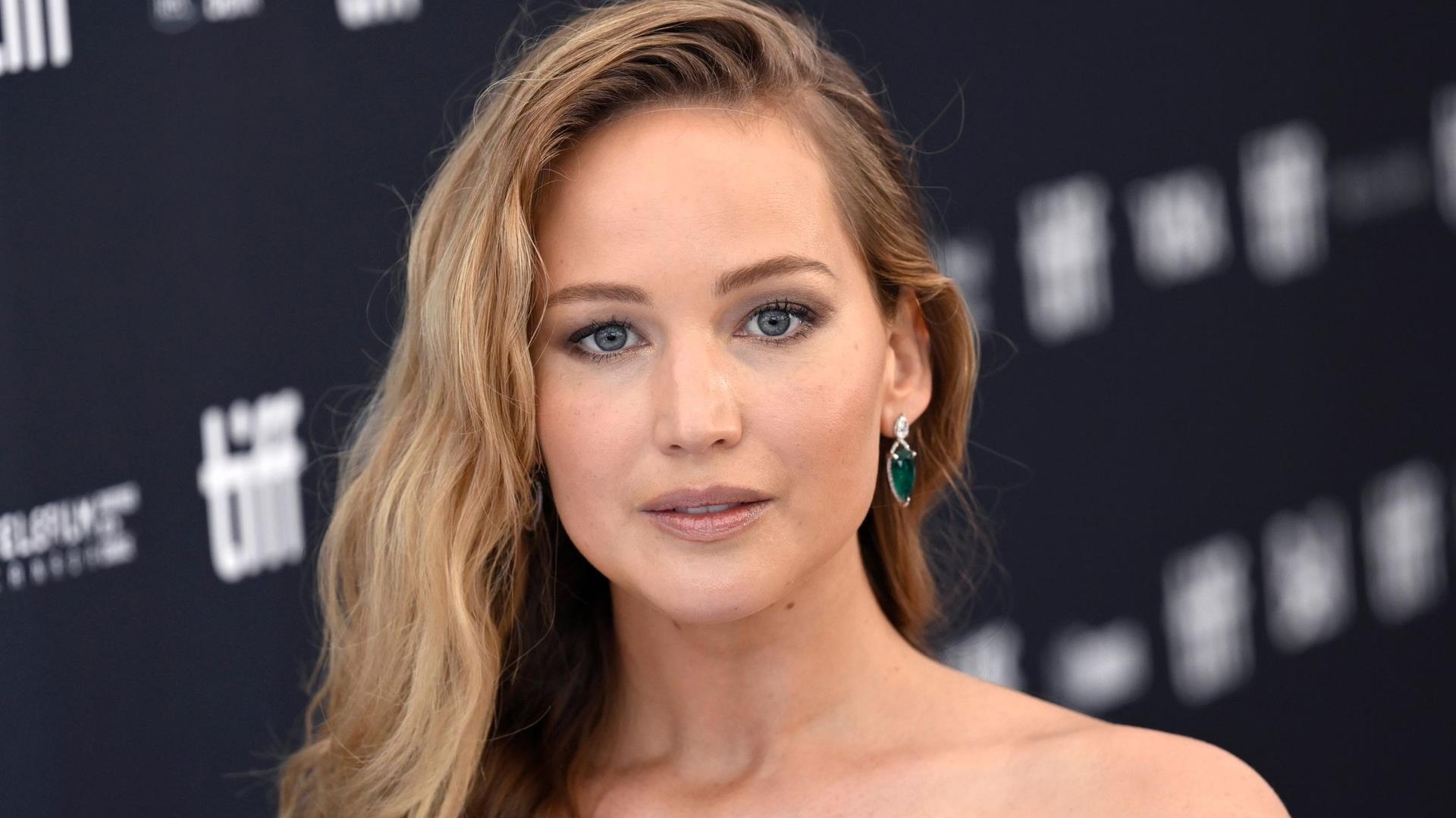 Jennifer Lawrence Husband: The Man Behind The Oscar Winner’s Love Story