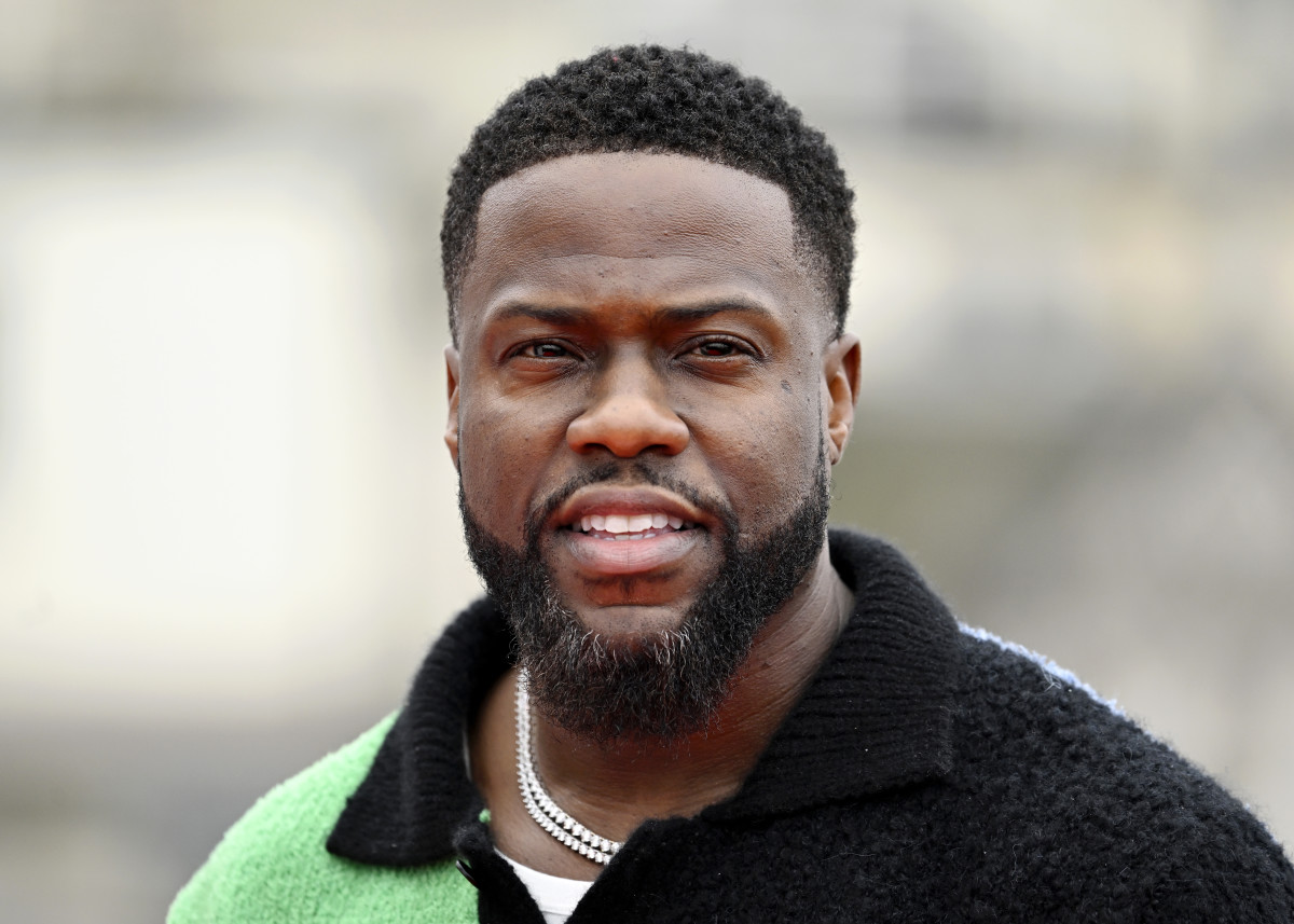 Kevin Hart Comes to Dave Chappelle's Defense Following Standup Special - How Tall Is Kevin Hart? Comedian’s Famous Short Height Revealed