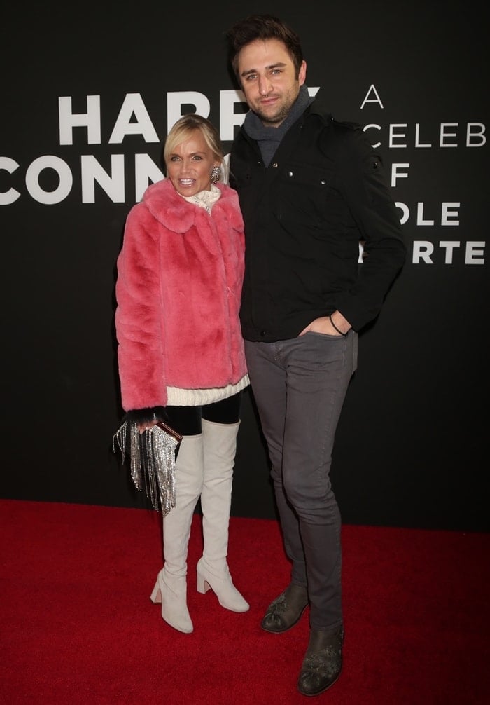 Kristin Chenoweth’s Net Worth, Boyfriends, Feet, Legs and Height - How Tall Is Kristin Chenoweth? – Inside the Pushing Daisies  Star’s Height