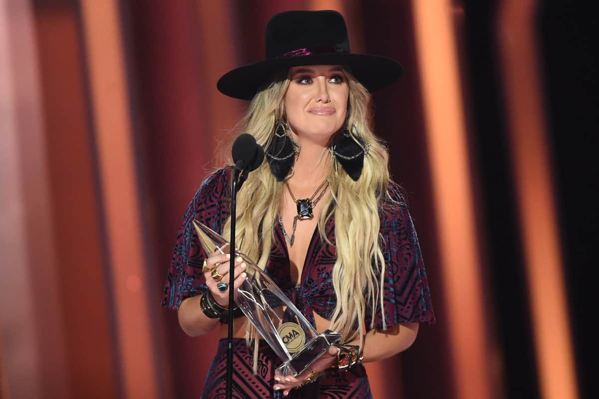 Lainey Wilson Country'S Cool Again Tour - Nelli Corette - How Tall Is Lainey Wilson? Country Music’s Breakout Star’s Height