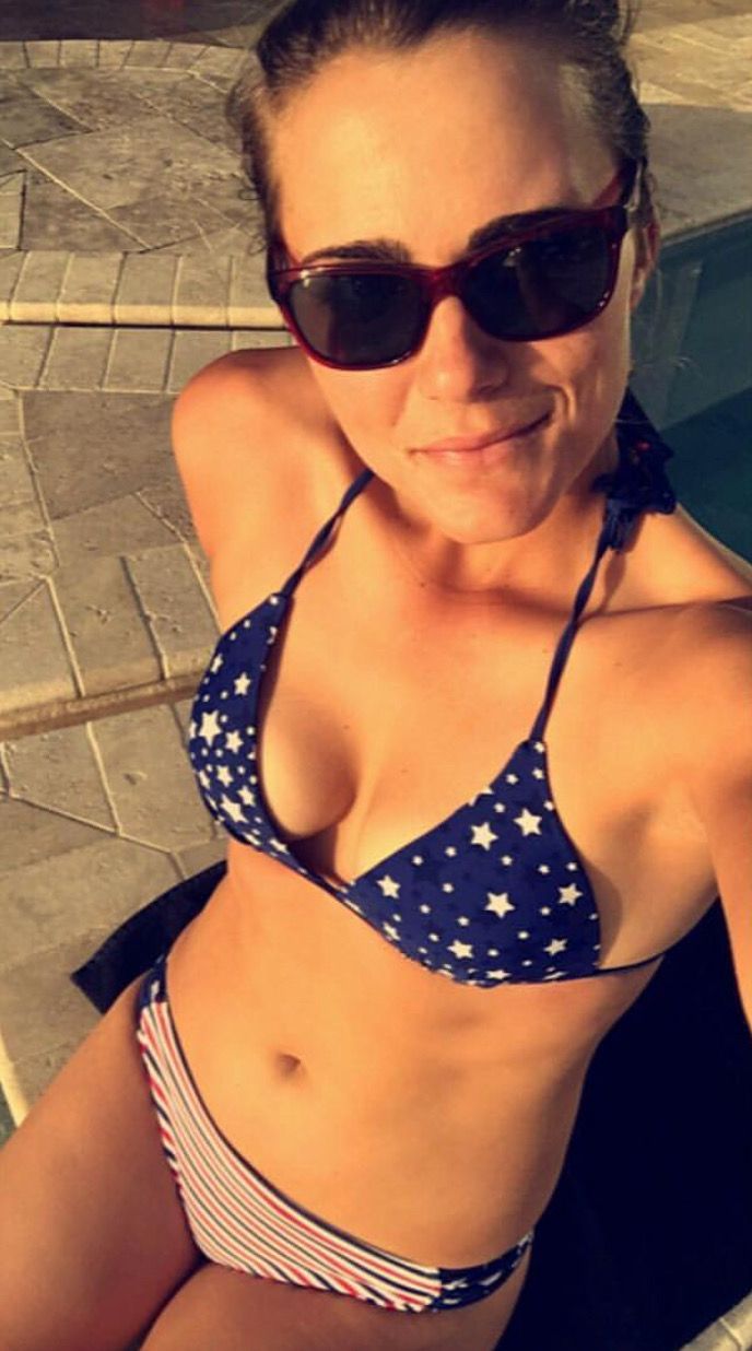Lexi Thompson | Lexi thompson, Lexi thompson golf, Beautiful celebrities - Lexi Thompson’s Classy Athlete Style – Golf’s Fashion Standout