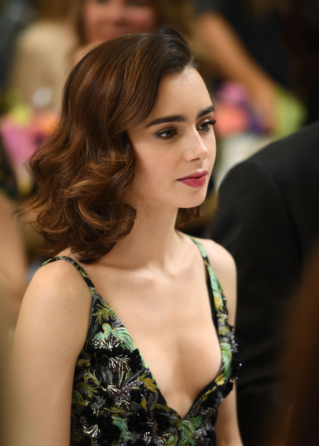 Lily Collins - Arriving at W's It Girl Luncheon in LA 1/7/ 2017 - Lily Collins’ Chicest Outfits – Emily in Paris Star’s Real-Life Style