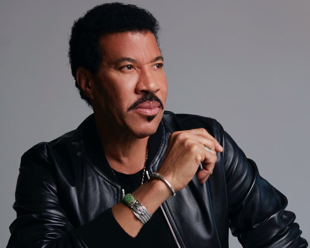 Lionel Richie (Лайонел Ричи): Биография артиста - Salve Music - How Old Is Lionel Richie? Music Legend's Age & Career Highlights