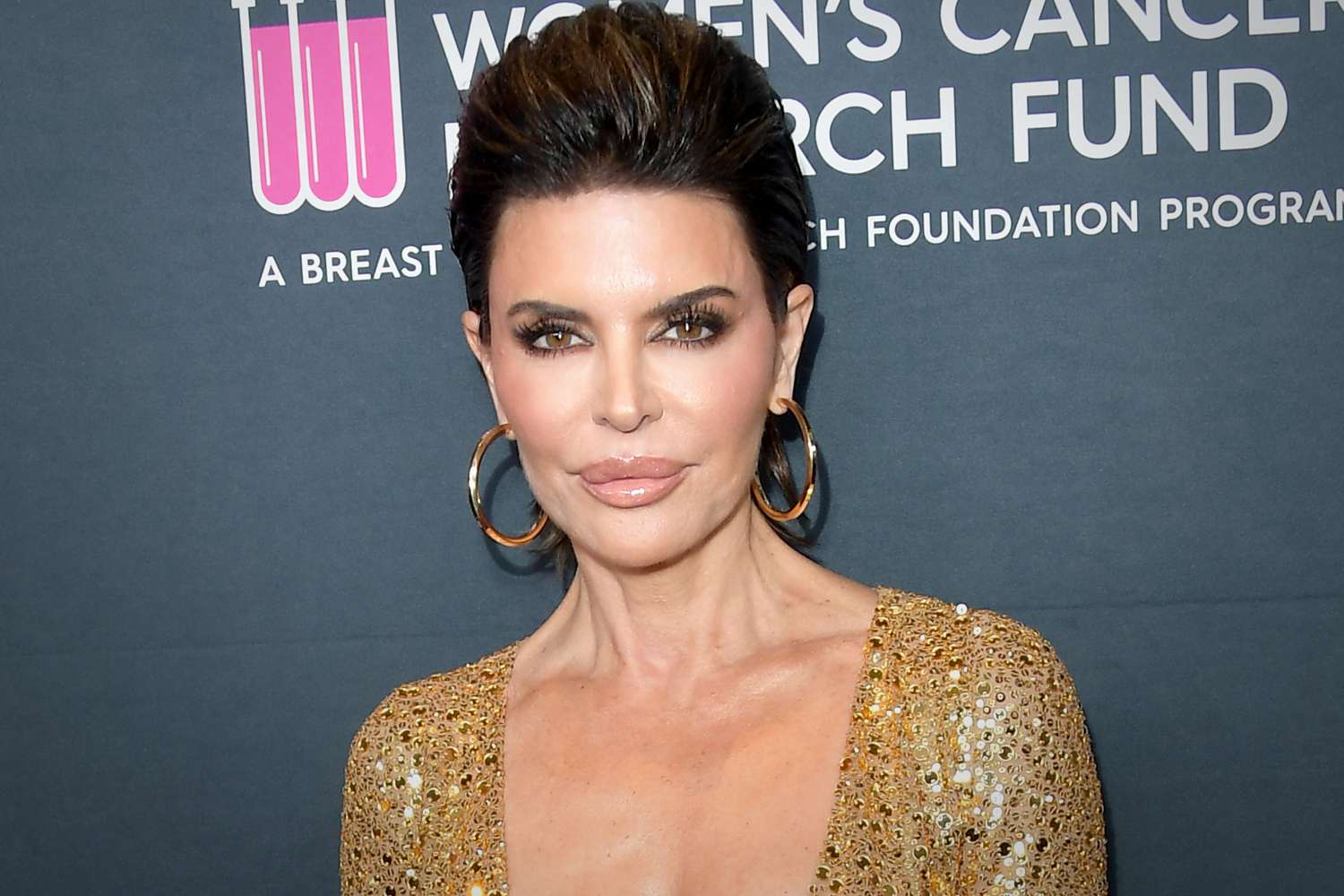 Lisa Rinna Left RHOBH After Death Threats and a Vision of Her Late Mom - Lisa Rinna Net Worth: Soap Star, RHOBH, And Business Boss