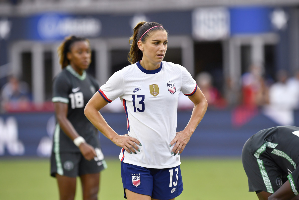 Look: Sports World Reacts To Alex Morgan Photos - The Spun - Alex Morgan Off The Field: Sexy Pics Of The Soccer Superstar