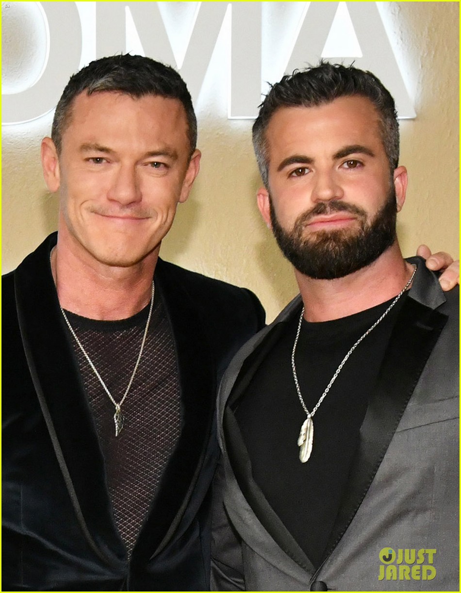 Luke Evans Makes Red Carpet Debut with Boyfriend Fran Tomas at Charity - Luke Evans Height – The Voice and the Height of a Hero