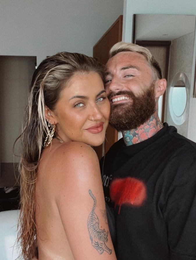 Makeup mogul Jamie Genevieve discovers she's pregnant after a series of - Jamie Genevieve: Sexy Pics of the Beauty Queen Turning Heads