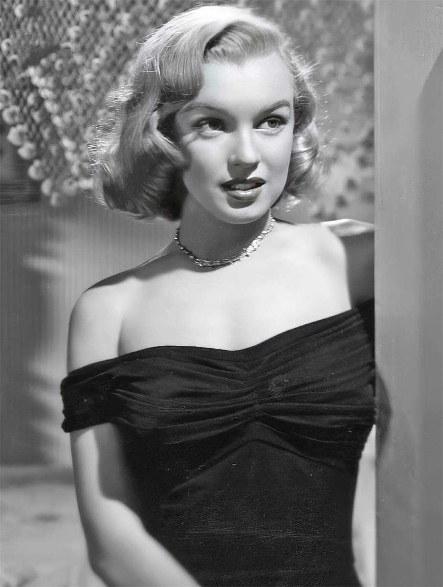 Marilyn Monroe: The Fascinating Life of a Pop Icon - How Old Was Marilyn Monroe When She Died: Her Tragic, Immortal Legacy
