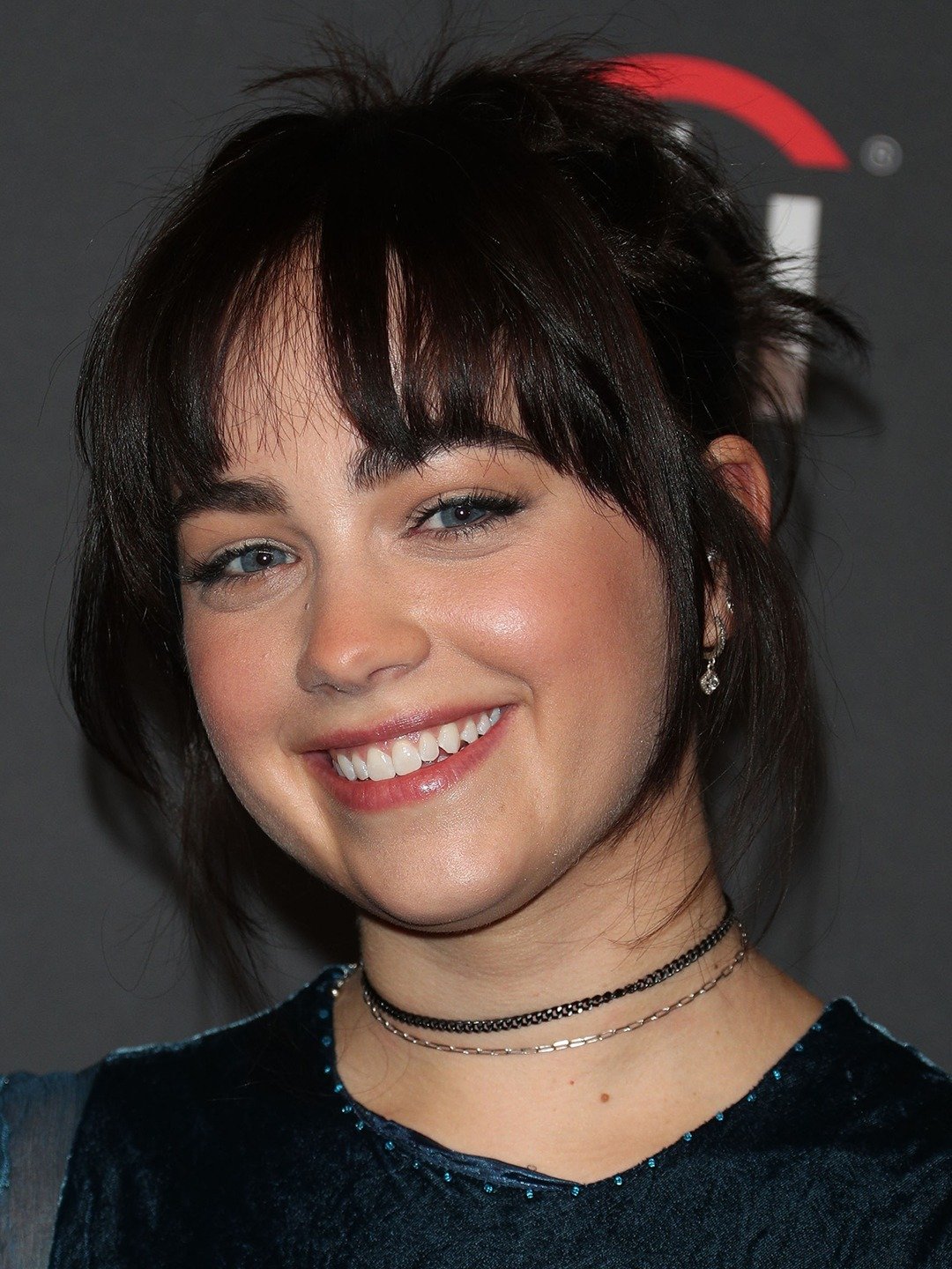 How Tall Is Mary Mouser: Cobra Kai Actress’s Youthful Frame
