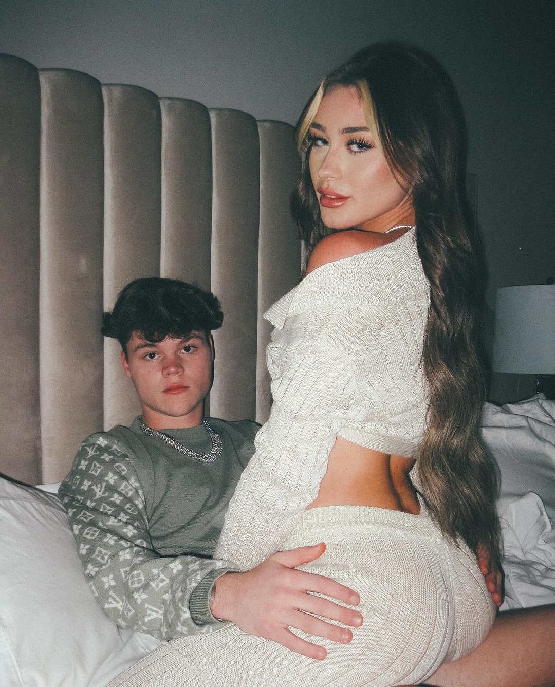 McKinley Richardson Leaks: What Happened? - McKinley Richardson: Sexy Pics of the Rising Online Star