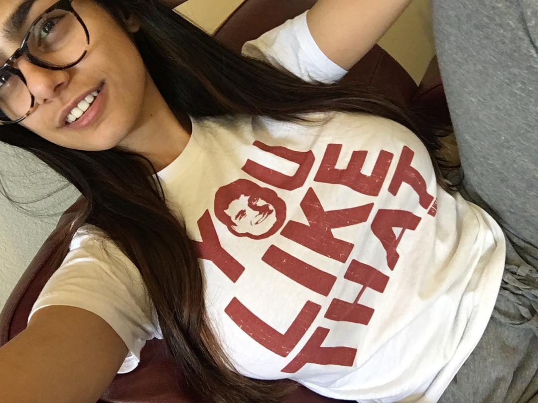 Mia Khalifa Wallpapers on WallpaperDog - Mia Khalifa: Sexy Pics of the Former Adult Star with a Massive Following