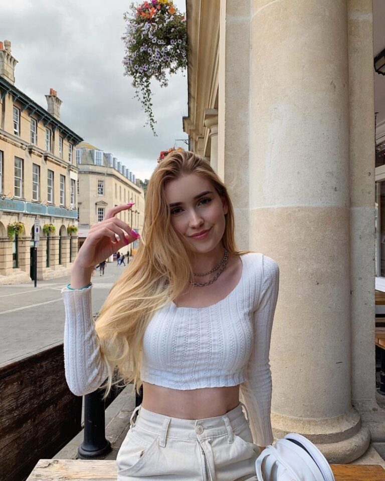 Mia Maples Biography: Age, Wikipedia, Net Worth, Real Name, Boyfriend - Mia Maples Height: YouTube Star's Real Size