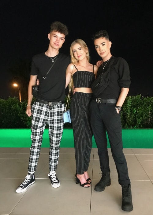 Mia Maples Height, Weight, Age, Boyfriend, Family, Facts, Biography - Mia Maples Height: YouTube Star's Real Size