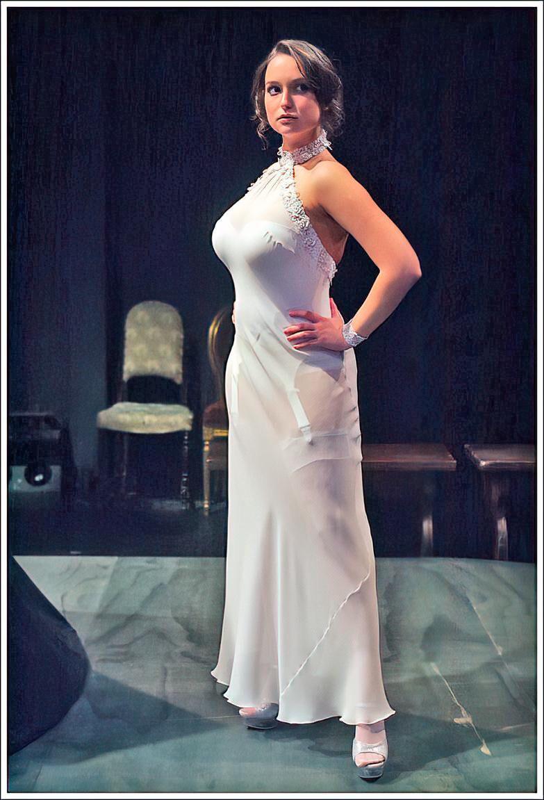 Milana Vayntrub : r/Celebs - Milana Vayntrub: Sexy Pics of the Adorable Comedy Queen