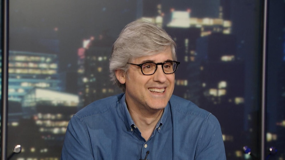 Mo Rocca profiles late-in-life triumphs in new book 'Roctogenarians - How Tall Is Mo Rocca? CBS Correspondent's Height Revealed