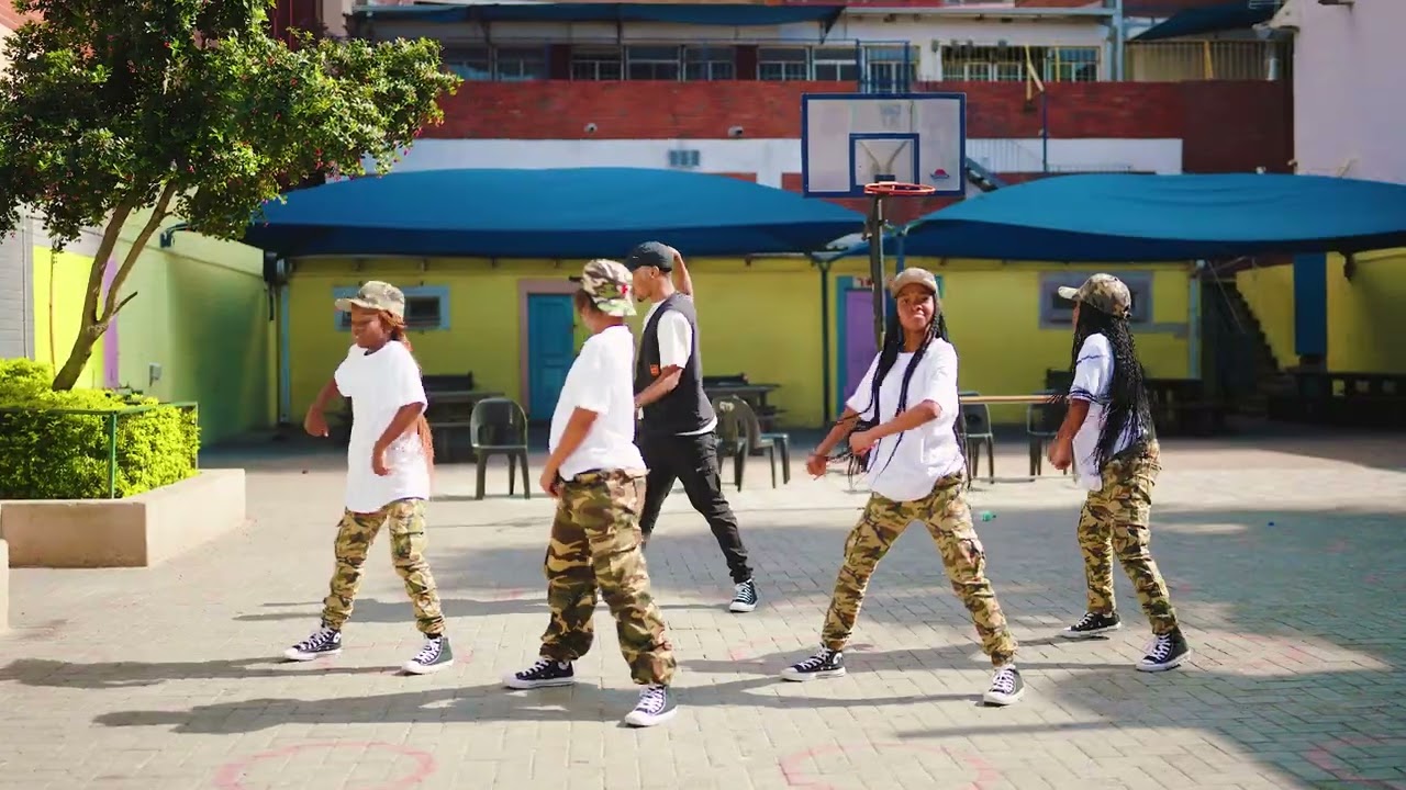 Monday Boys Holiday Dance Challenge | Benny Jnr | Babyface womdantso - How Old Is Babyface? R&B Icon’s Age and Legacy