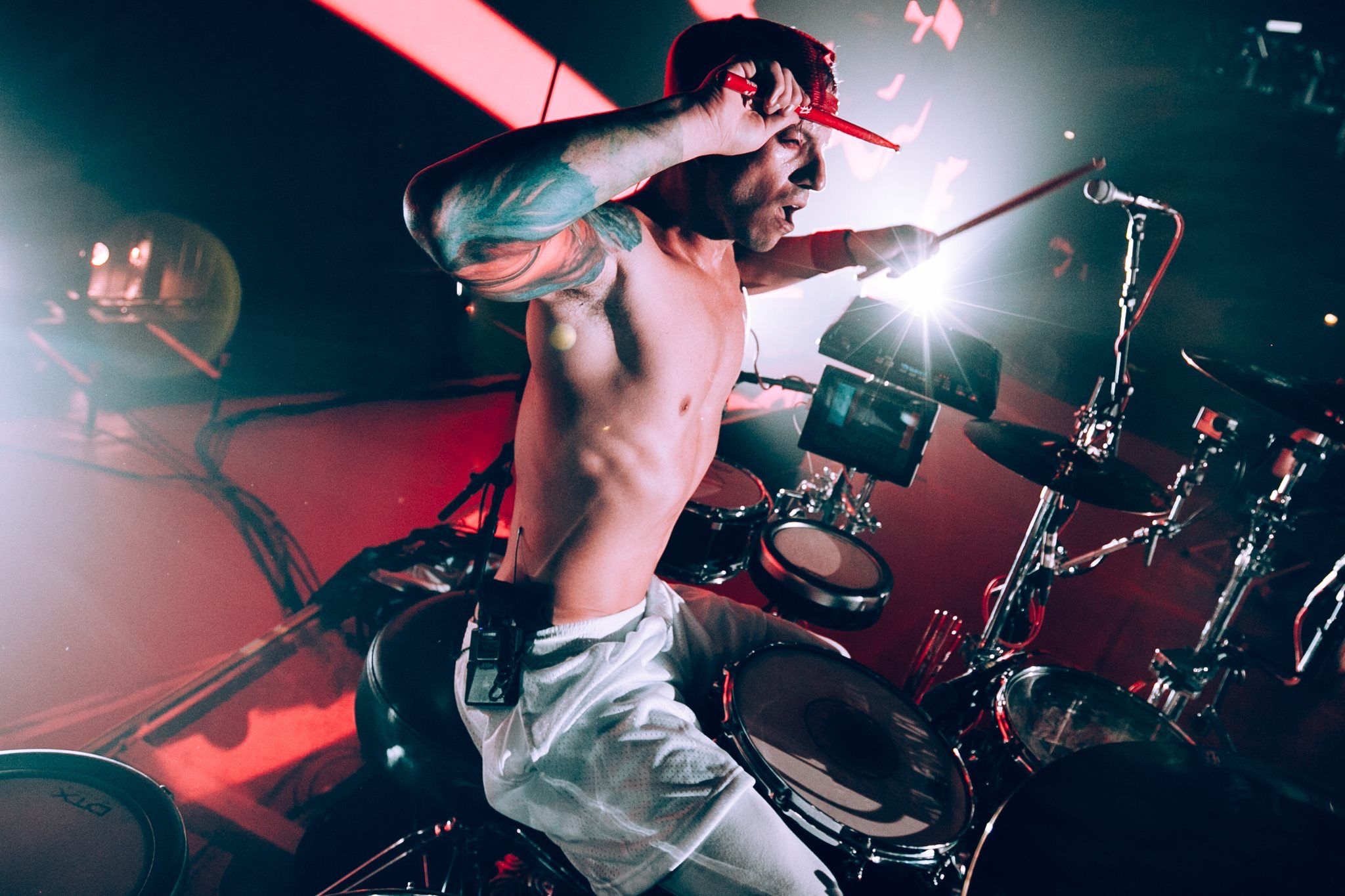 My favorite drummer ️ josh dun//Twenty one pilots-ERSWorldTour2016 Dj - Josh Dun’s Height Breakdown: How Tall Is The Twenty One Pilots Drummer?