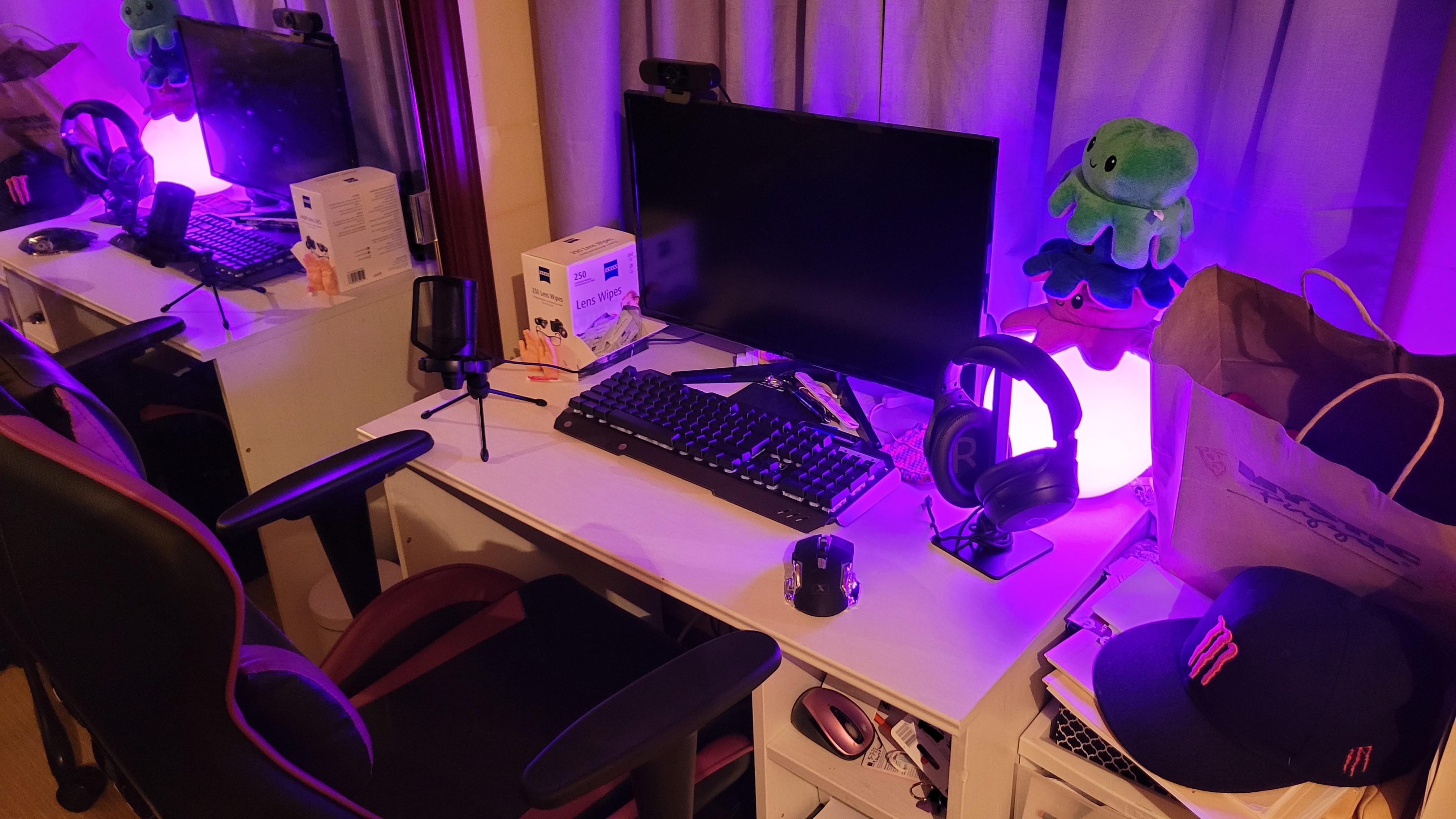 My Setup : r/MeatCanyon - How Old Is MeatCanyon? YouTube Animator's Age & Rise To Fame