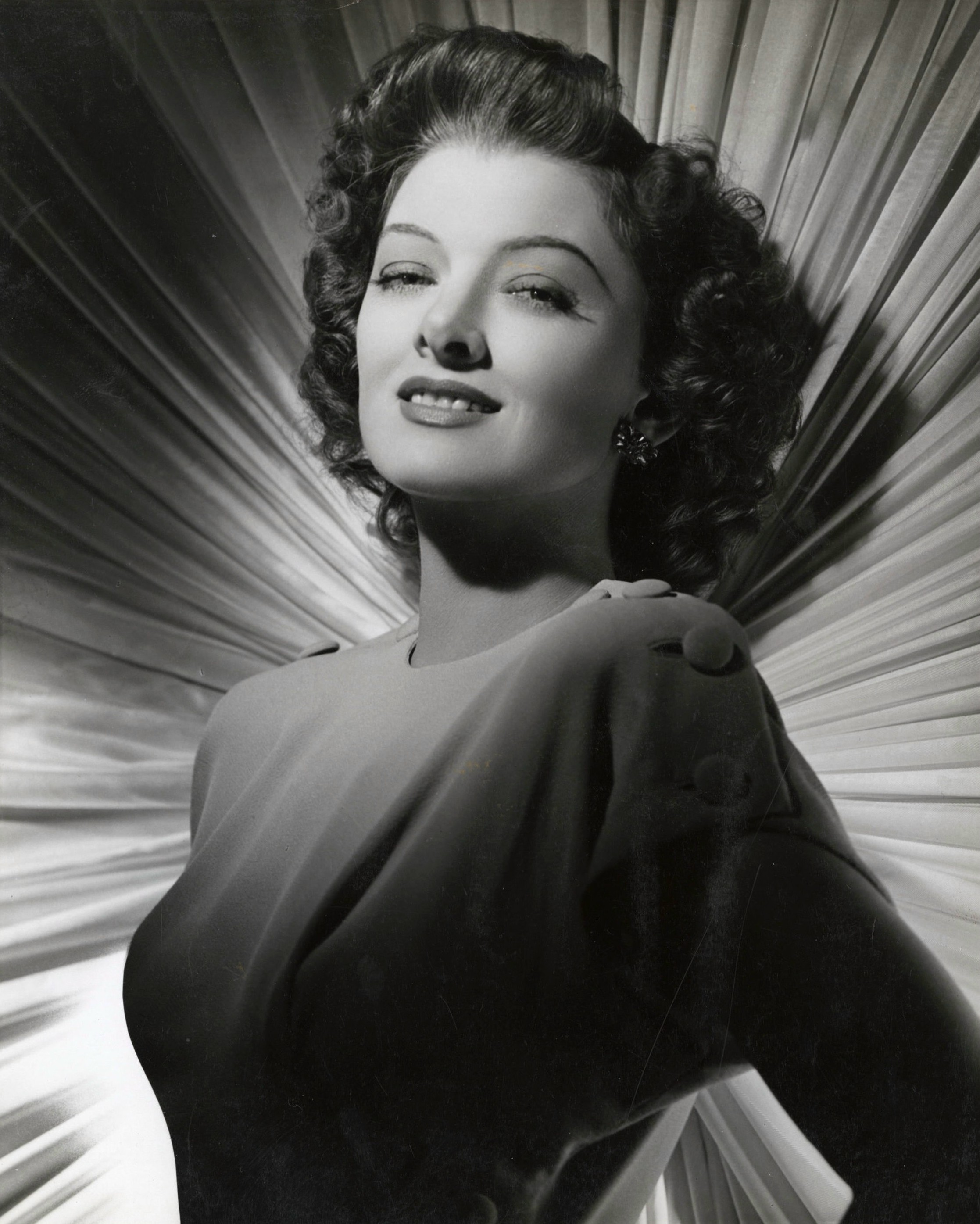 Myrna Loy (1905-1993) - Find a Grave Memorial - How Tall Was Myrna Loy? Hollywood Icon’s Classic Height