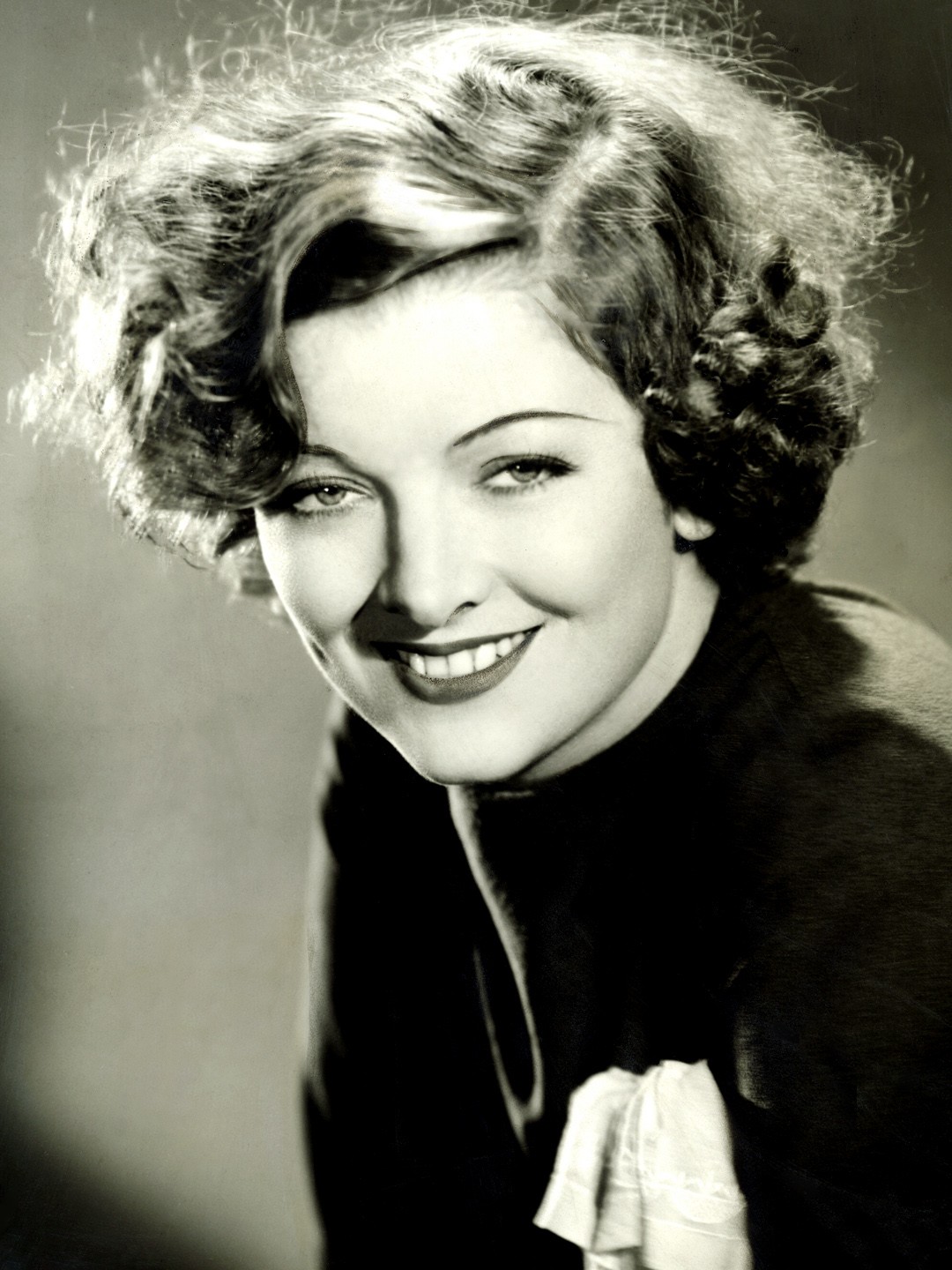 How Tall Was Myrna Loy? Hollywood Icon’s Classic Height