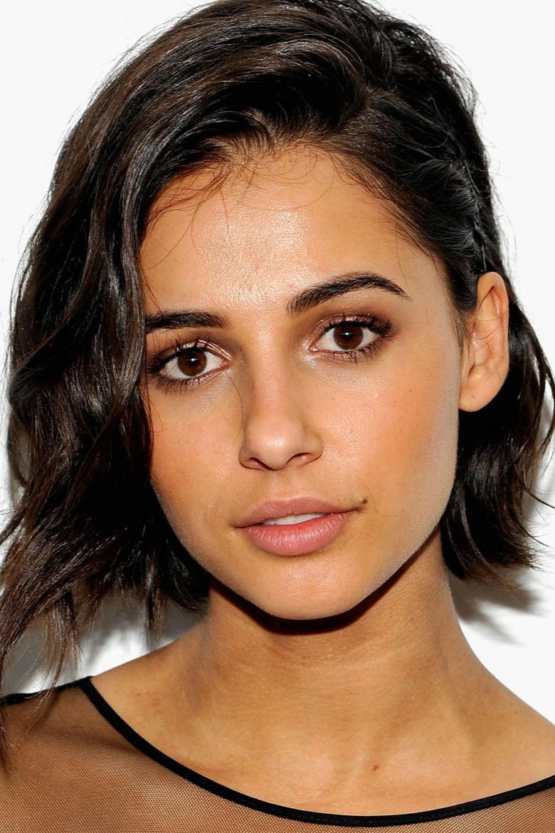 Naomi Scott - FilmAffinity - Naomi Scott's Height – Jasmine Has Some Surprises!