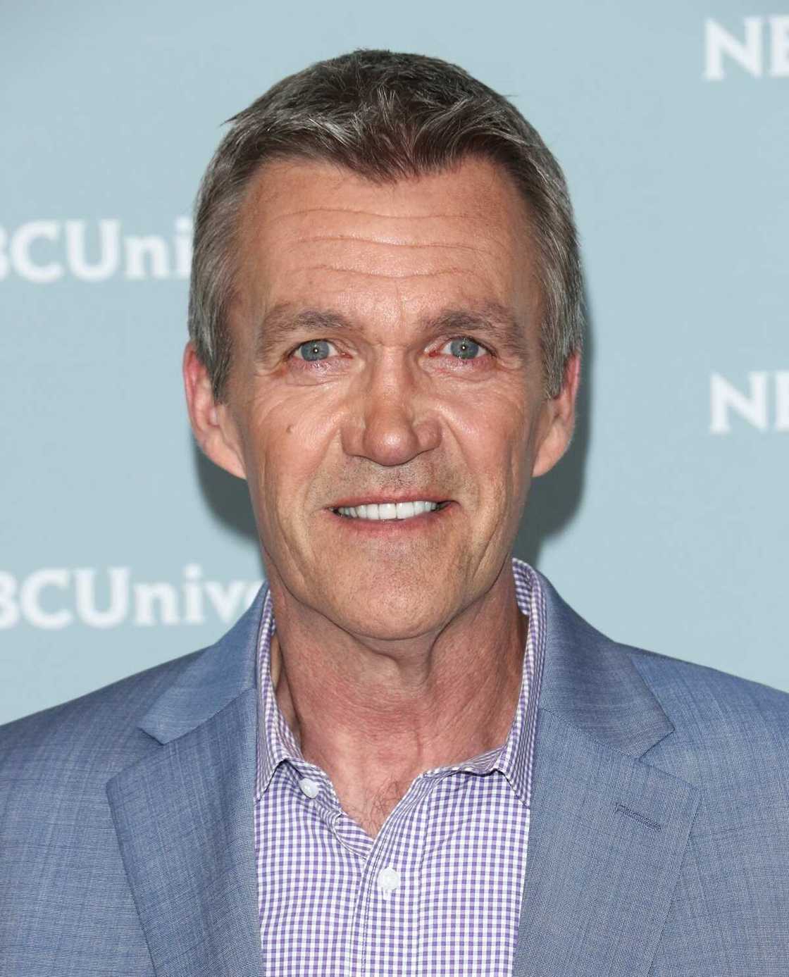 Neil Flynn : biographie, filmographie, carrière, séries - Legit.ng - How Tall Is Neil Flynn? The Janitor from Scrubs Stands Tall