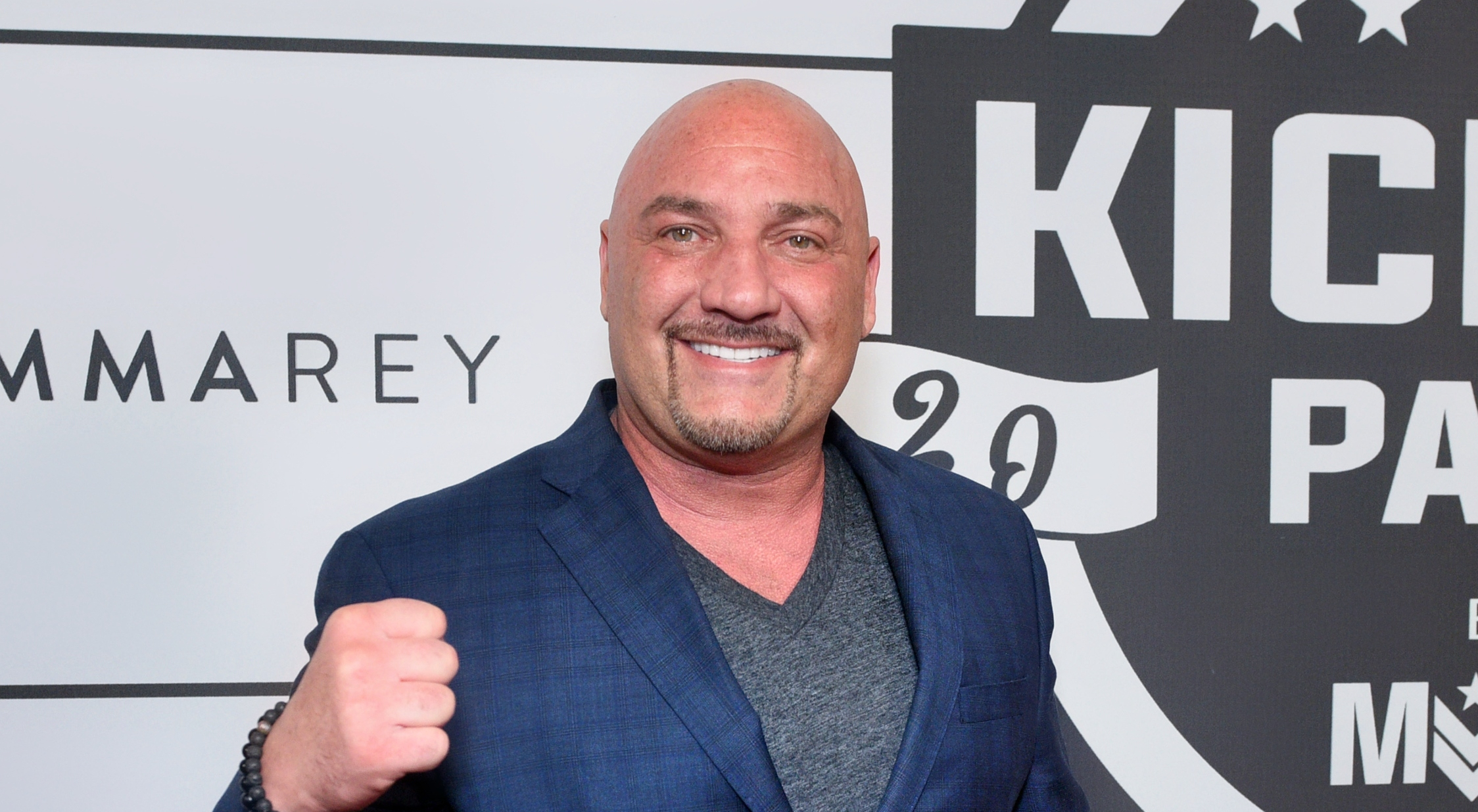 NFL Insider Jay Glazer Posts Vacation Picture With Girlfriend - How Tall Is Jay Glazer? NFL Insider’s Height Revealed