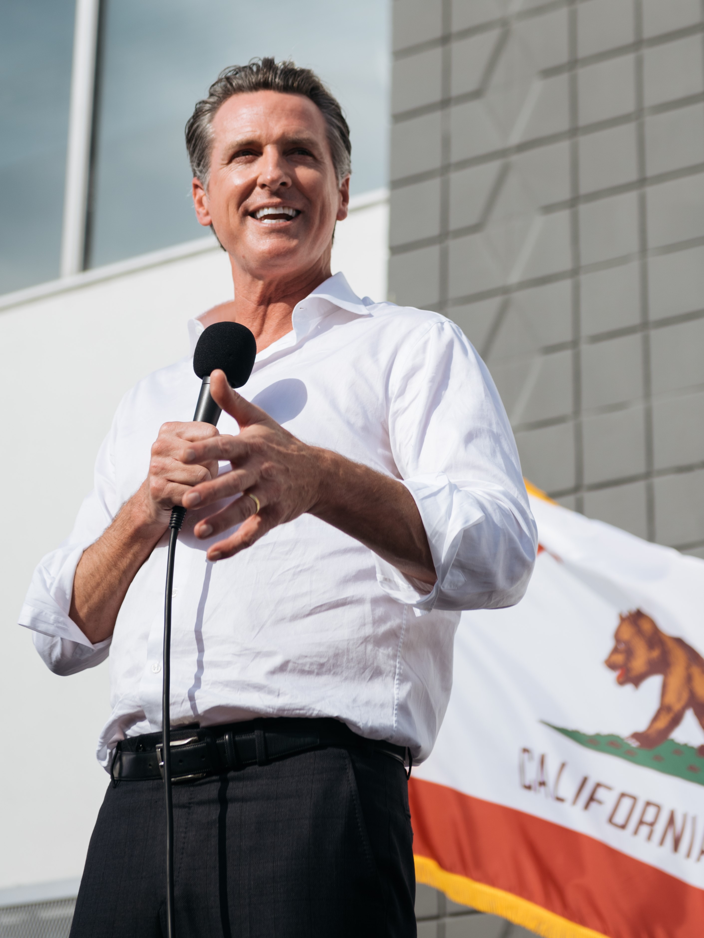 Office of California Governor Gavin Newsom - How Tall Is Gavin Newsom? – California Governor’s Height Revealed
