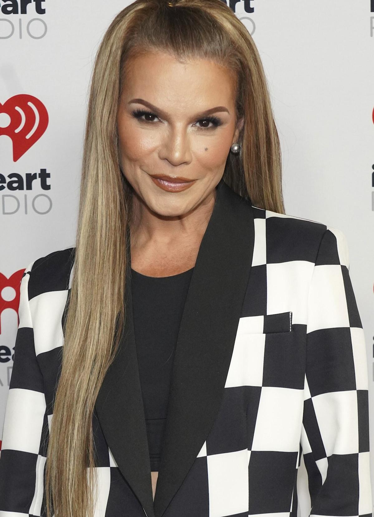 Olga Tañón y su esposo comparten la triste pérdida de un ser querido - How Tall Is Olga Tañón? Queen of Merengue’s Height