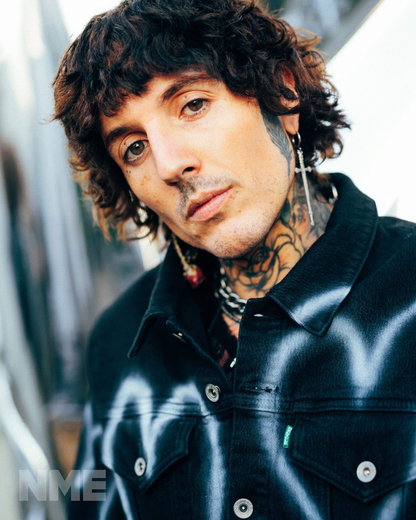 Oli Sykes fala sobre o Bring Me The Horizon como headliner do Reading - Oli Sykes Height: Bring Me The Horizon Frontman Stands Tall