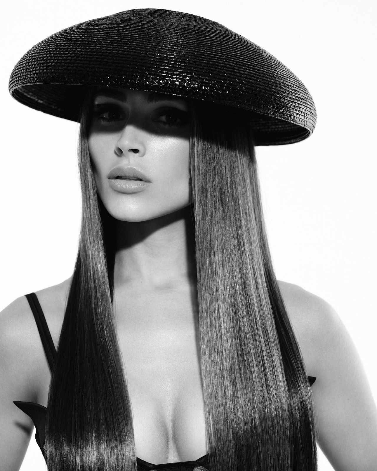 Olivia Culpo - L'Officiel Italy November 2022 • CelebMafia - Belle Olivia: Sexy Pics of the TikTok Darling with Charisma