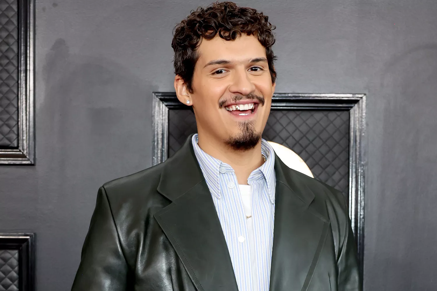 Omar Apollo Fun Facts: What are some fun facts about Omar Apollo? - ABTC - How Tall Is Omar Apollo? Singer’s Real Height Revealed