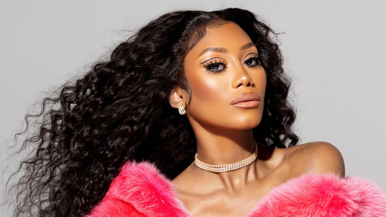On The Verge Artist: Muni Long Debuts Her New Song "Another" | iHeart - Muni Long Height: Singer-Songwriter's Stats