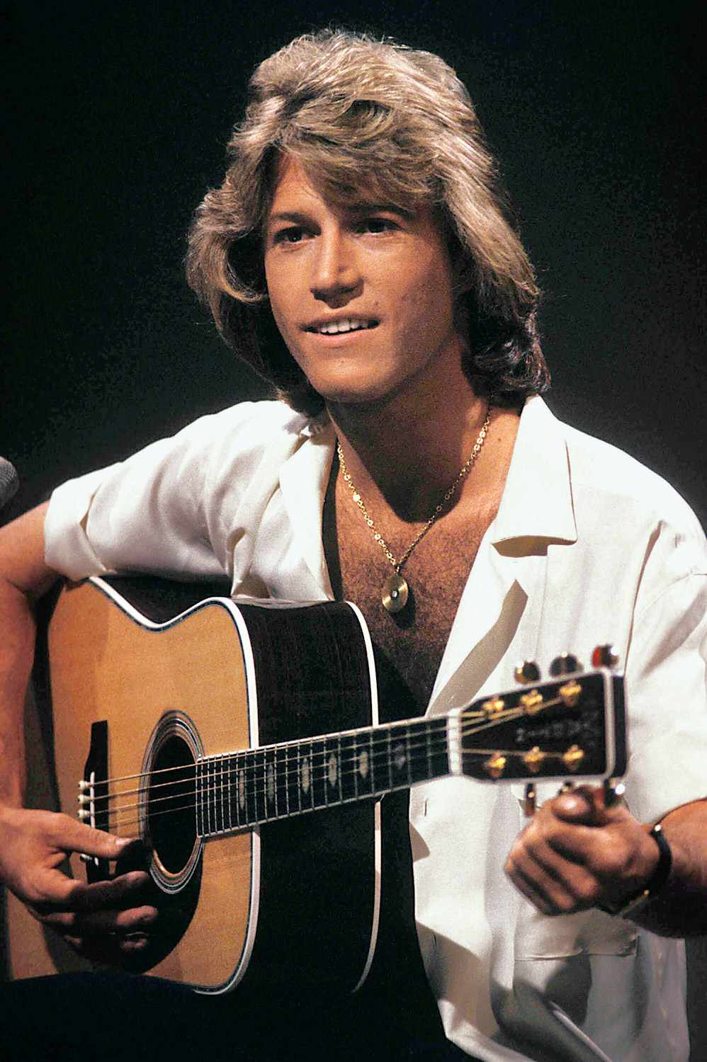 Ontdek de ware liefde tussen Andy Gibb en Victoria Principal - Klik om - Andy Gibb Height: Late Music Legend's Height Remembered