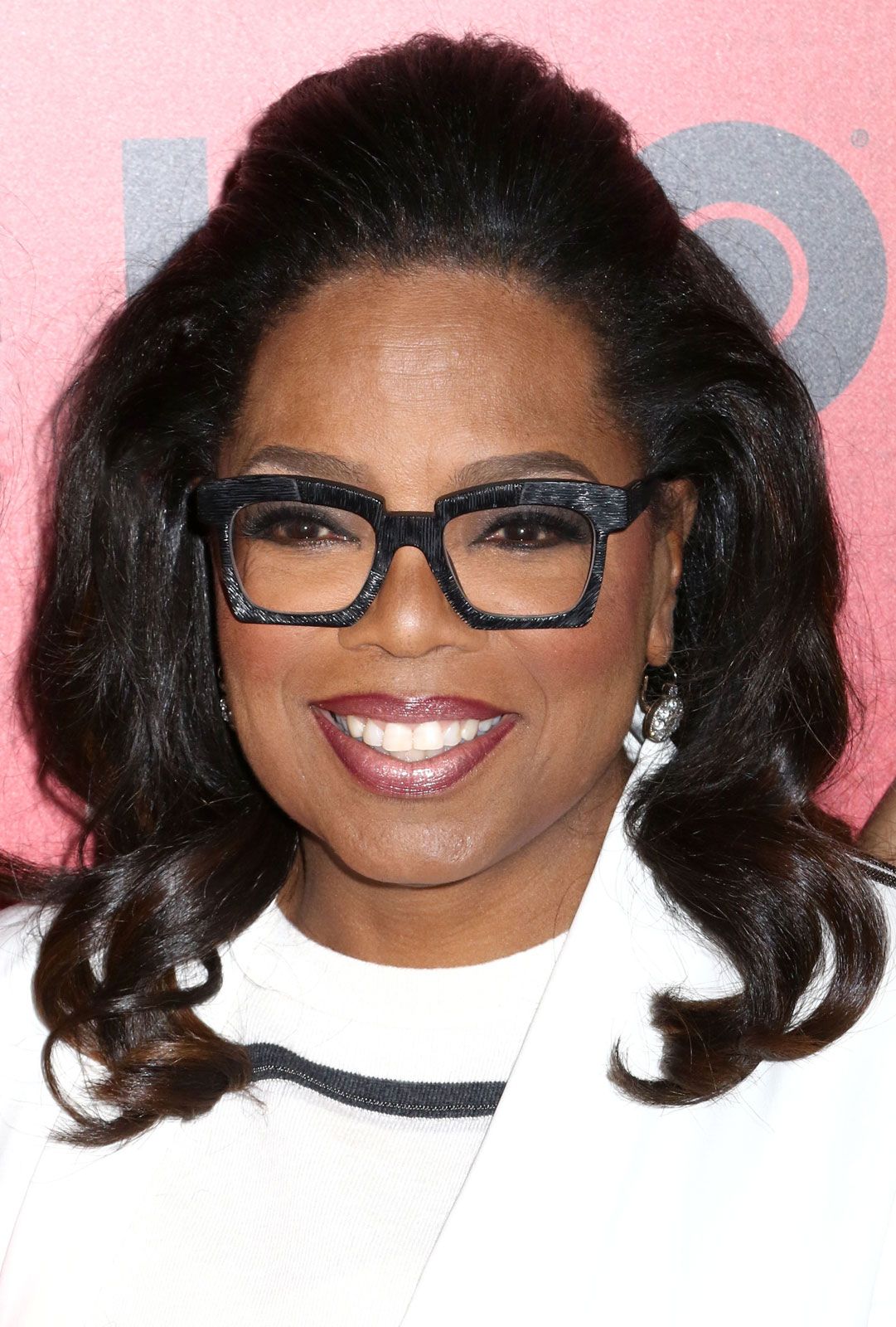 How Old Is Oprah Winfrey? – Inside the Media Mogul’s Age & Legacy